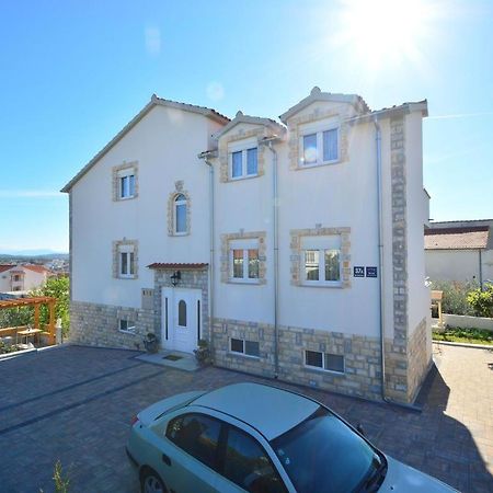 Green Hill Family Apartments Vodice Exterior photo